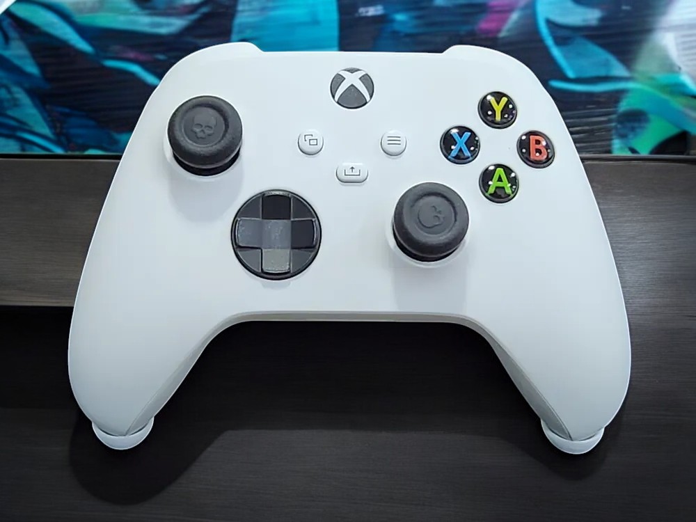 Xbox Controller Stand: Simple Elegance for Gamers - Image 3